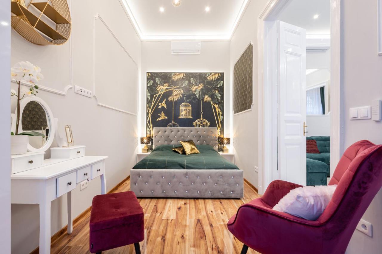 Premium Art Deco Apartment At Broadway // 4Bdr & 3Br Budapest Exterior foto